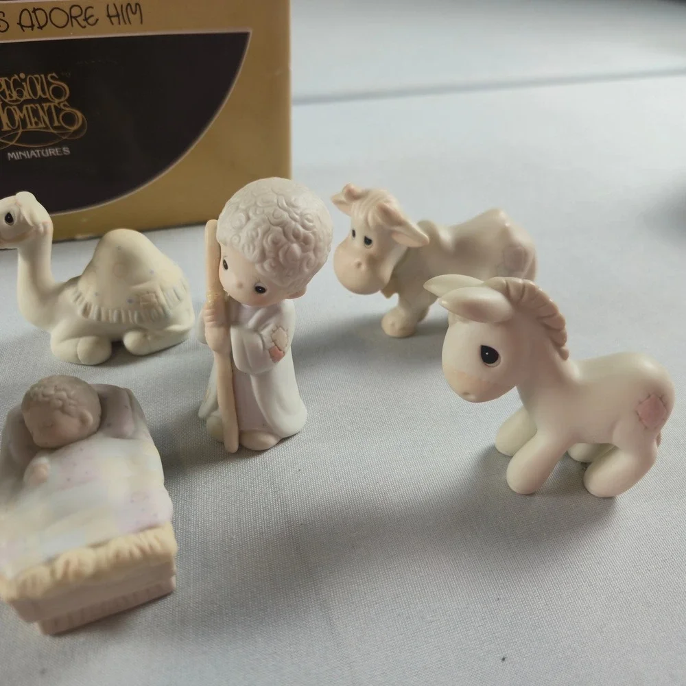 Precious‎ Moments Nativity Miniature Set Come Let Us Adore Him 1982 Boxed